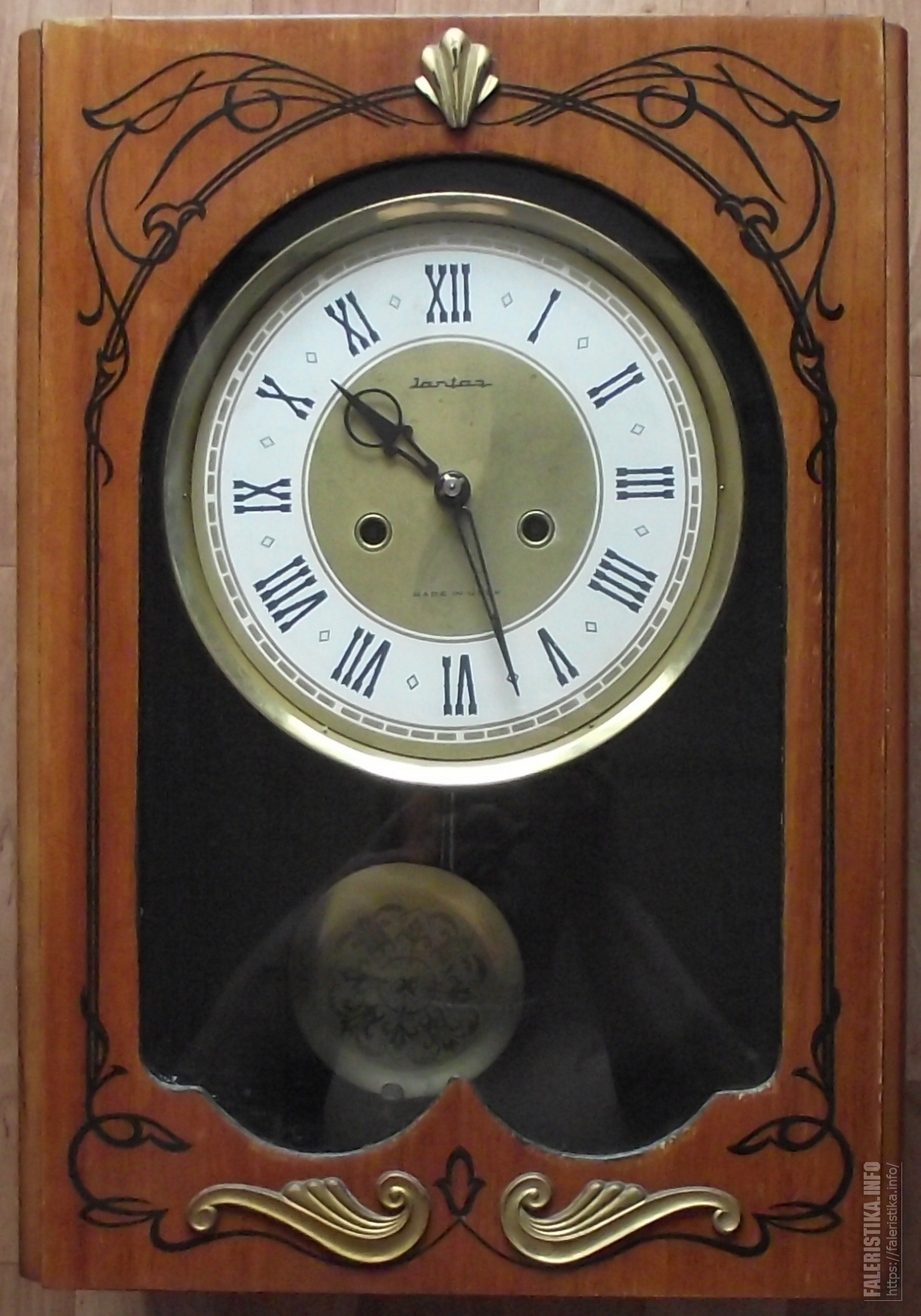 Часы янтарь с боем 1908г