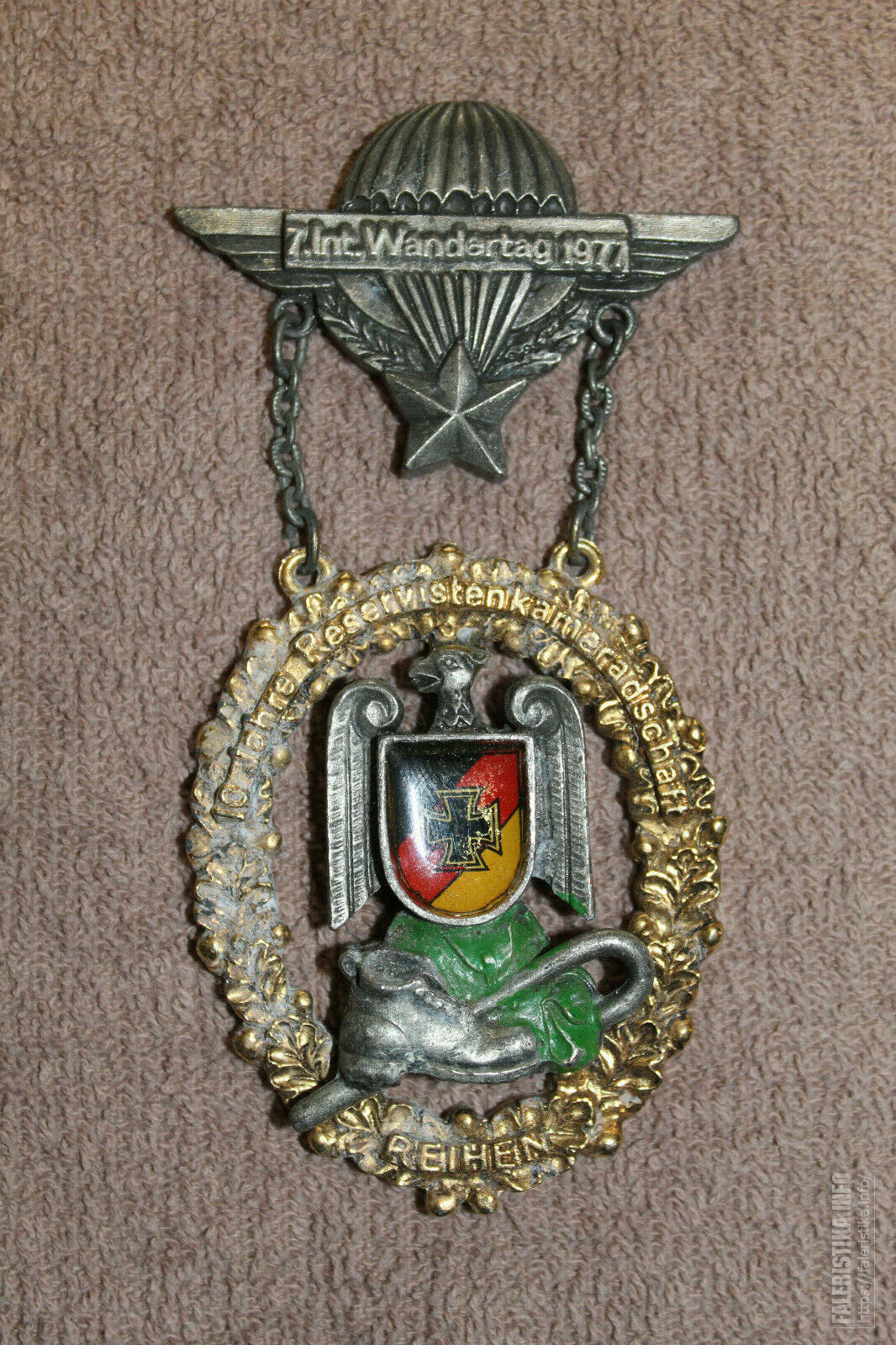 germany_BW_paratrooper_road_march_medal1.jpg