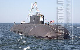 К-186_«Омск»_—_российский_ракетный_атомный_подводный_крейсер_проекта_949А_«Антей»_входящий_в_состав_Тихоокеанс.jpg