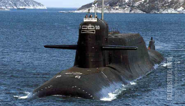 К-18_«Каре́лия»_—_атомный_ракетный_подводный_крейсер_стратегического_назначения_проекта_667БДРМ_«Дельфин»_Delta.jpg