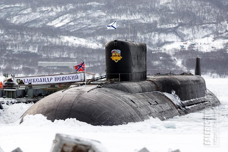 К-550_«Александр_Невский»_—_российская_атомная_подводная_лодка_стратегического_назначения_4-го_поколения_ВcqLjF.jpg